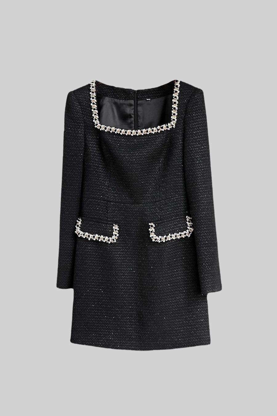 Vestido Mini de Malha com Decote Quadrado e Detalhes em Prata - Preto