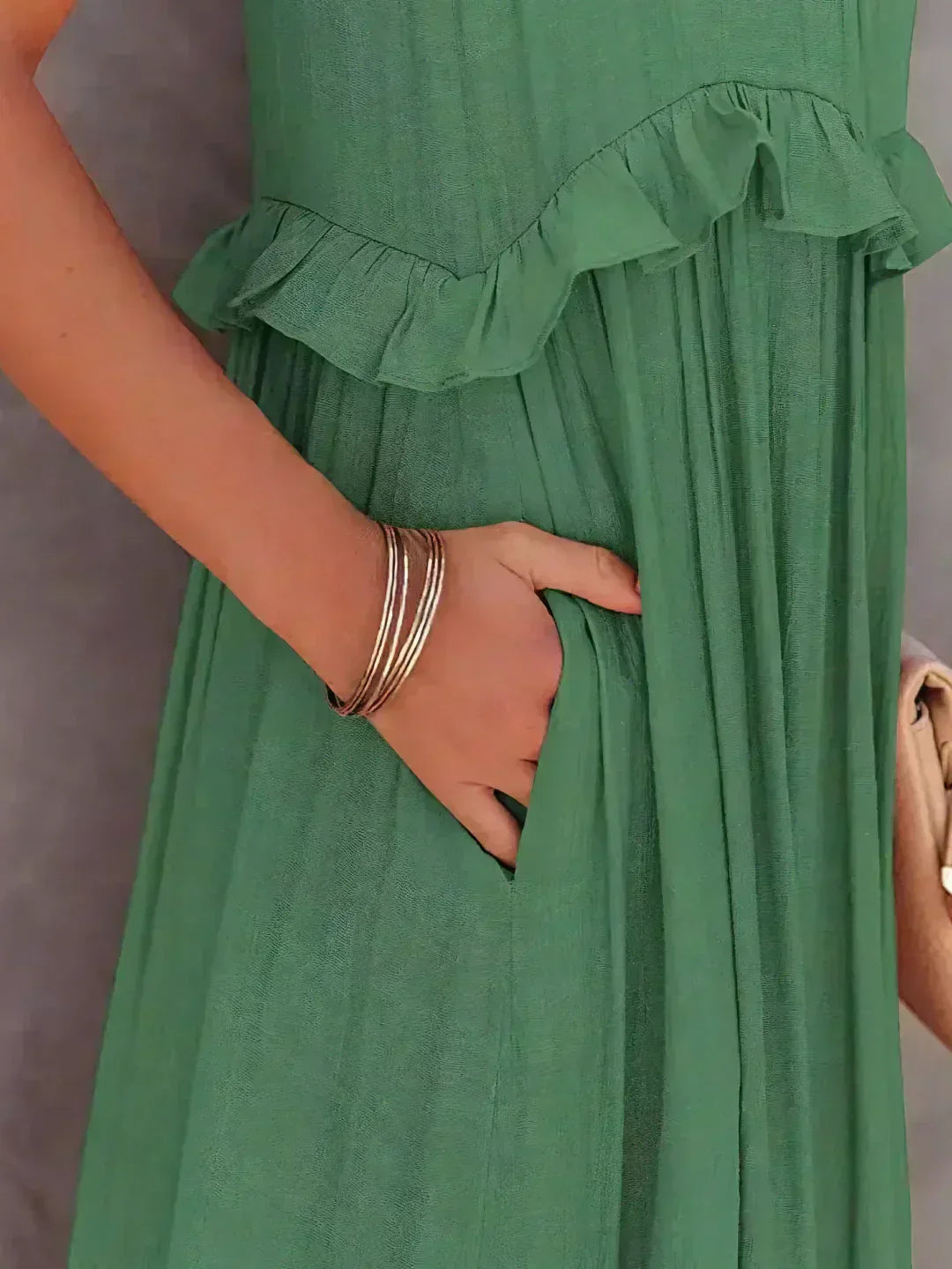 Sarah | Vestido longo com babados e alças finas