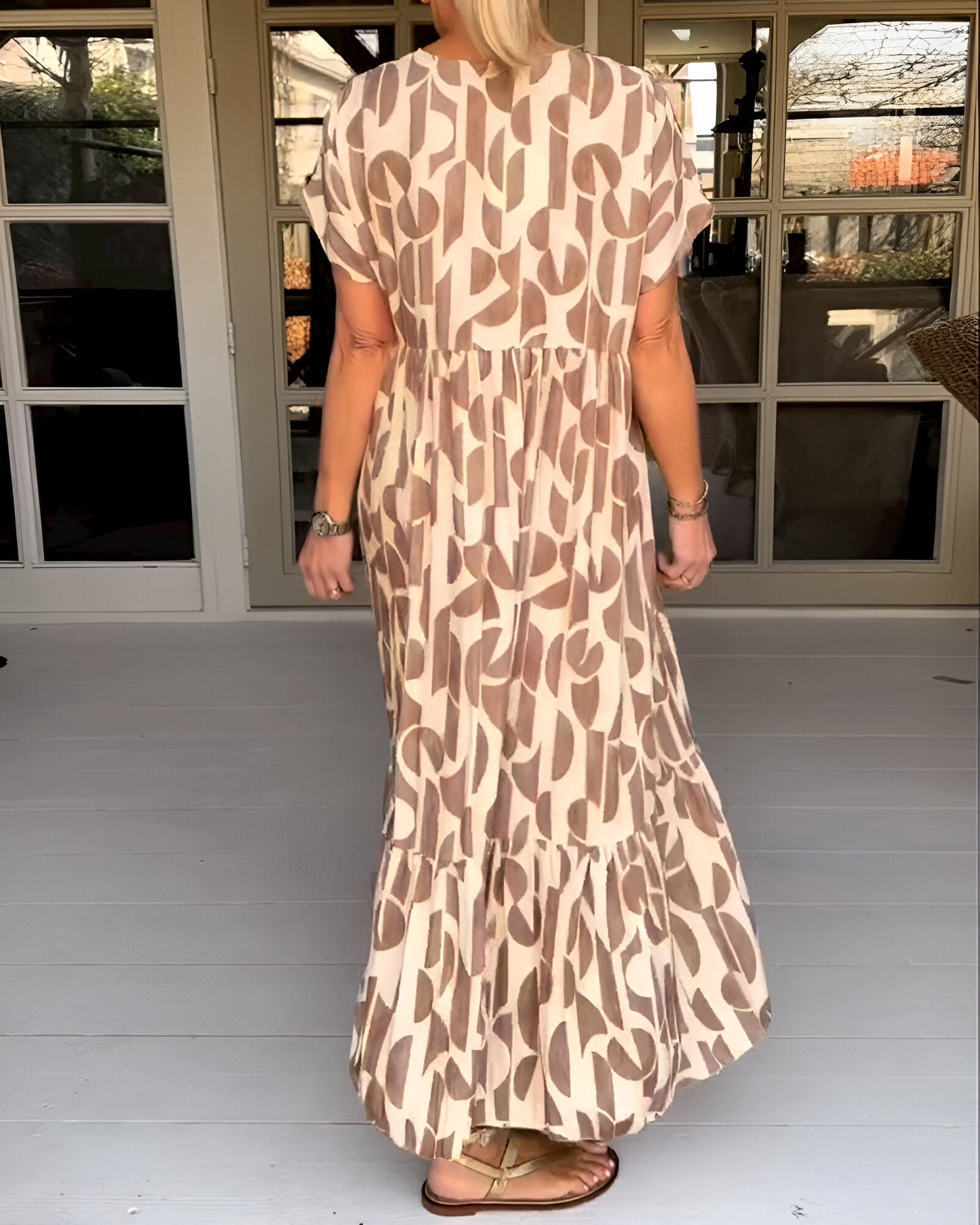 Felicia™ | Vestido arejado com decote em V