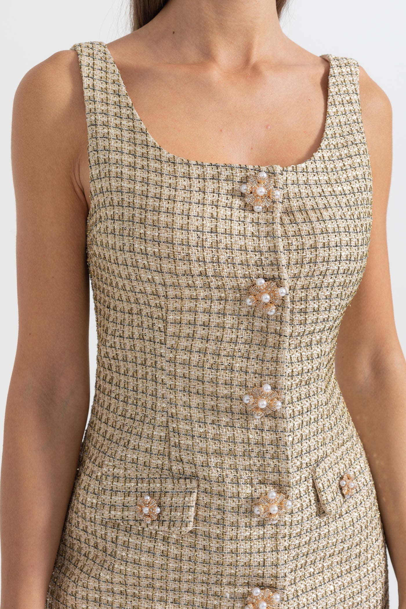 Vestido Mini Estampado Com Botões Decorativos Dourados - Dourado