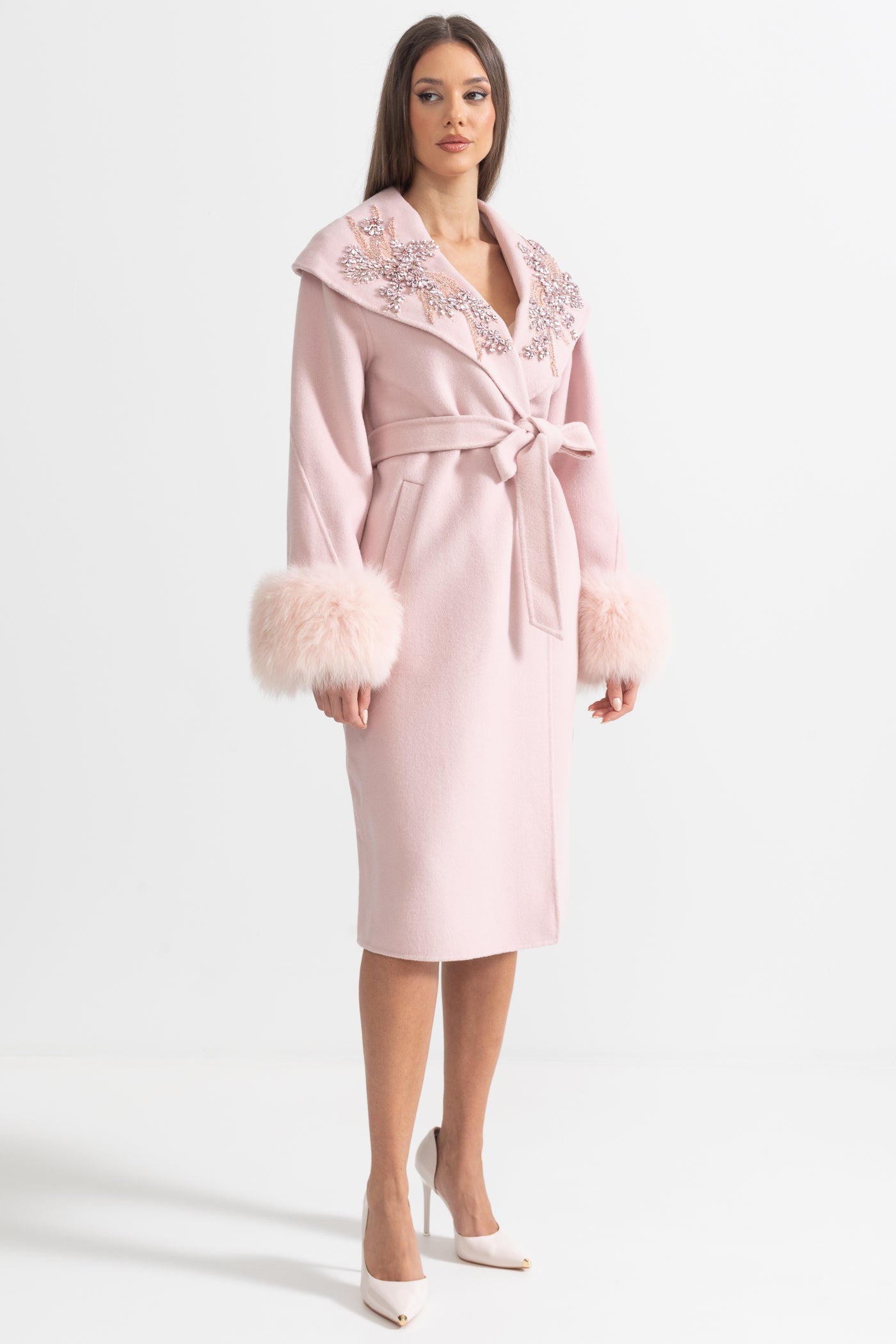 Casaco de Cashmere com Punhos de Pele de Raposa e Detalhes Florais em 3D - Rosa