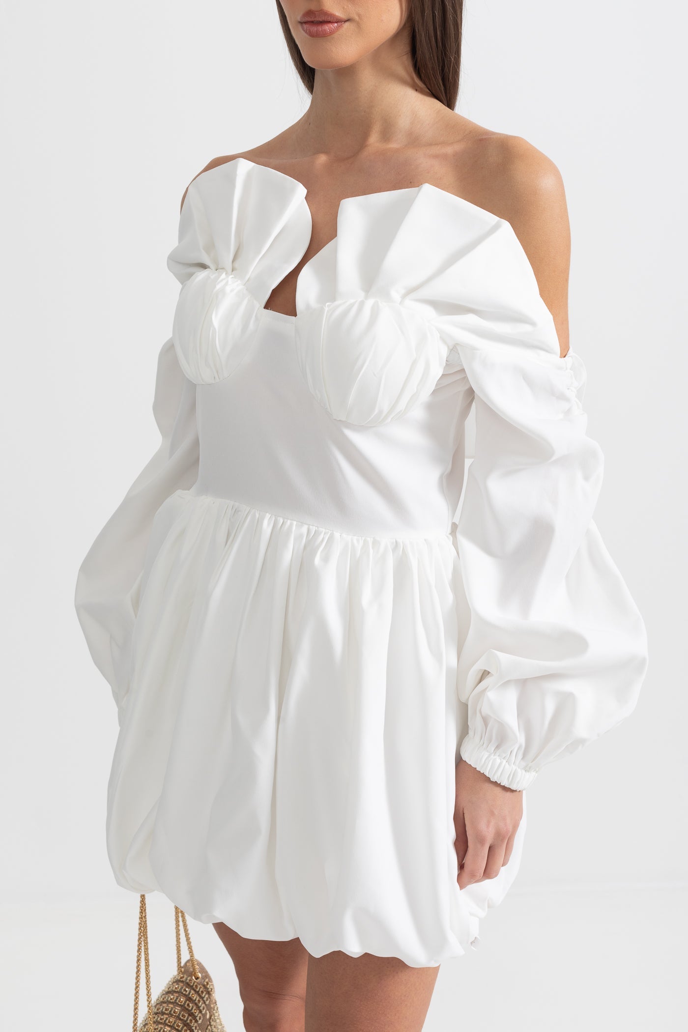 Vestido Mini Com Mangas Volumosas e Saia Volumosa - Branco