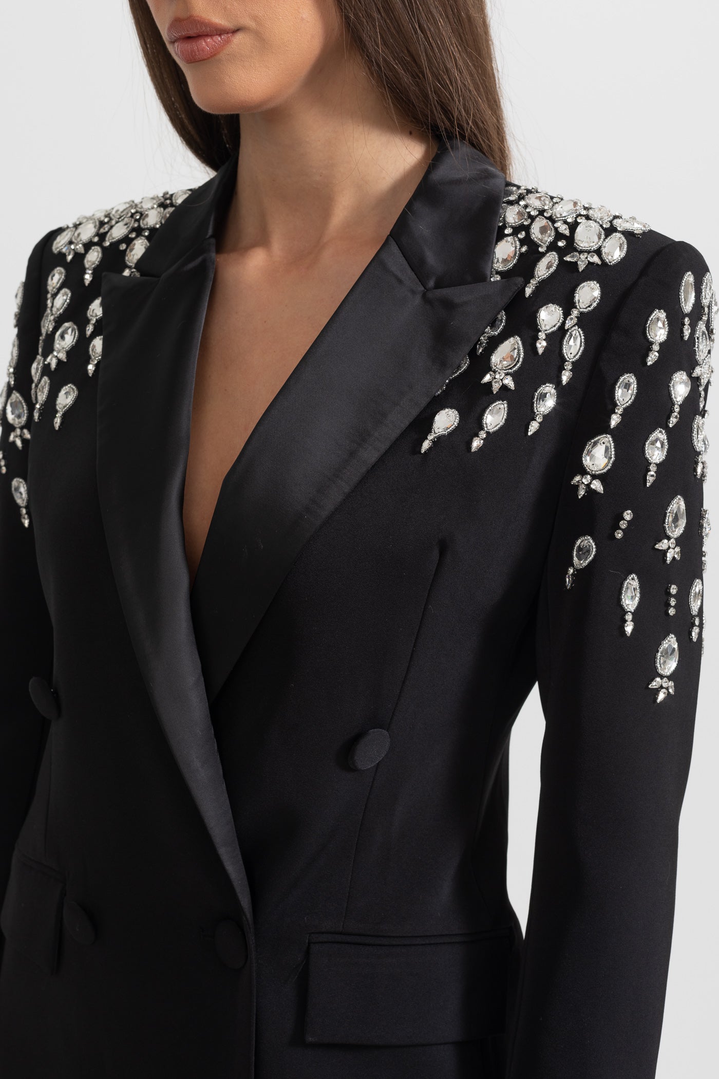Blazer Elegante Com Ombros Decorados com Diamantes - Preto