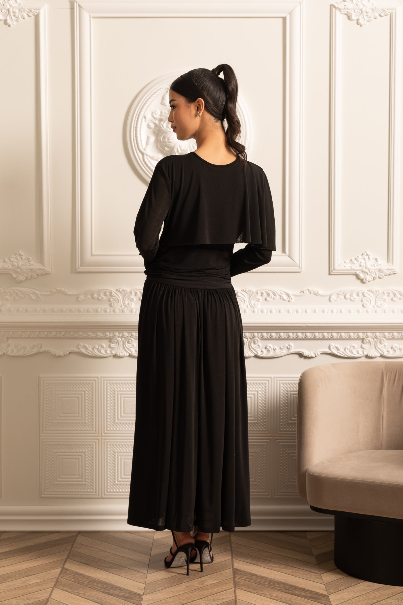 Vestido Elegante Com Cintura Pregueada, Saia Maxi Pregueada E Top Camponês Camada - Preto