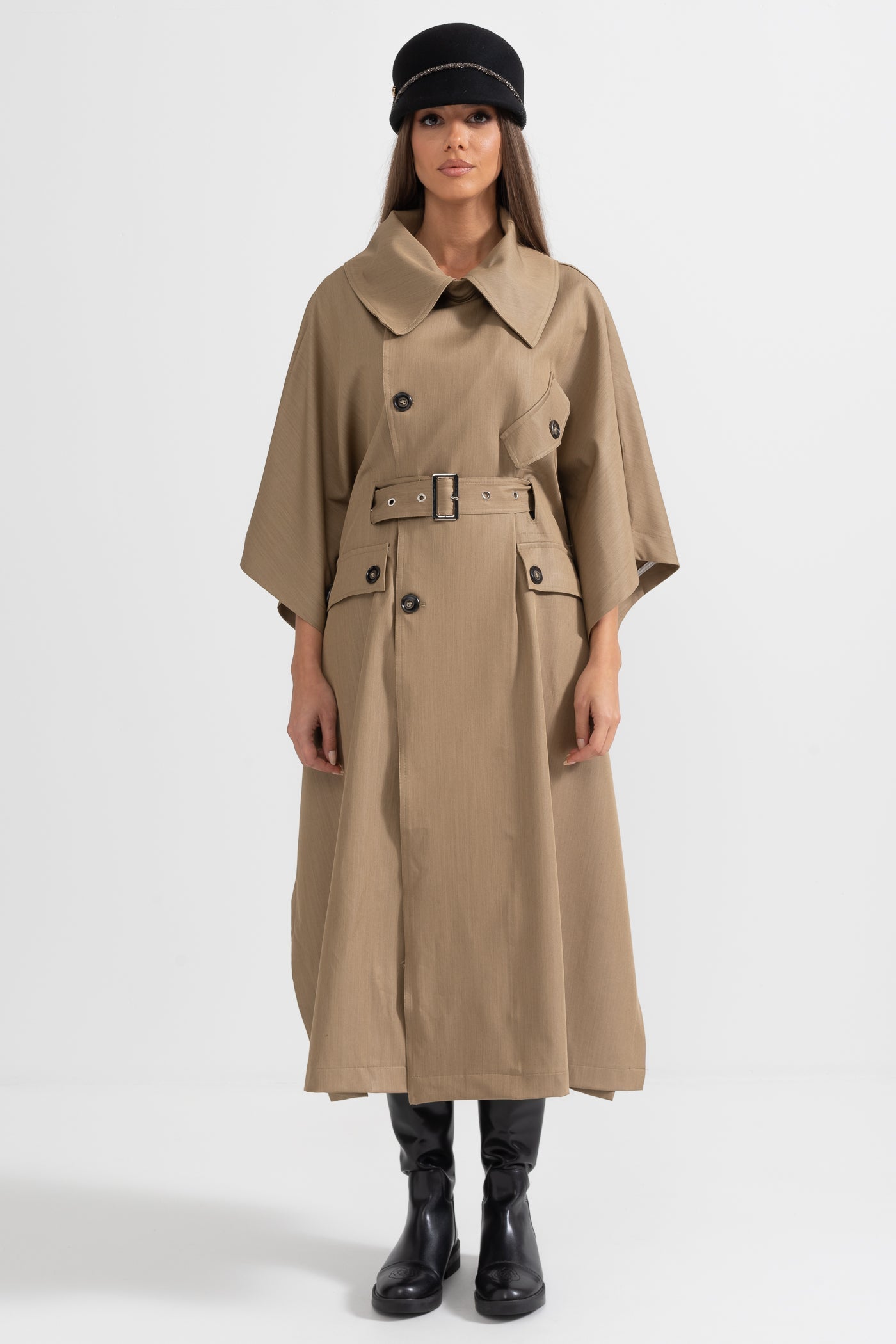 Trench Coat com Mangas em Forma de Capa - Caqui