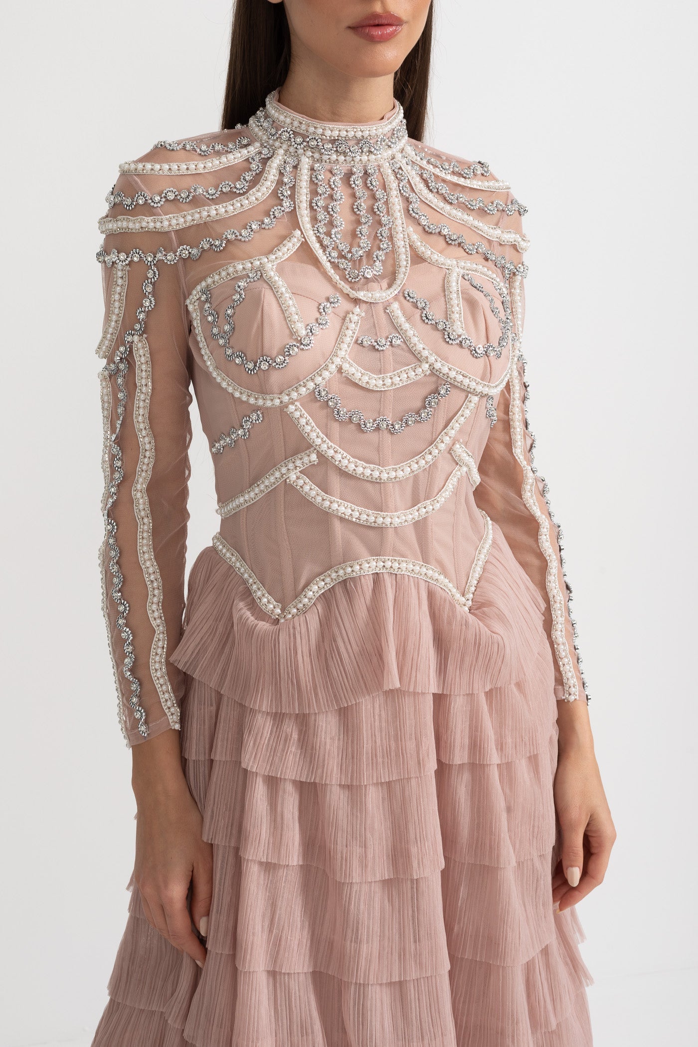 Vestido Elegante de Manga Longa com Saia em Camadas e Rendas Intricadas - Rosa