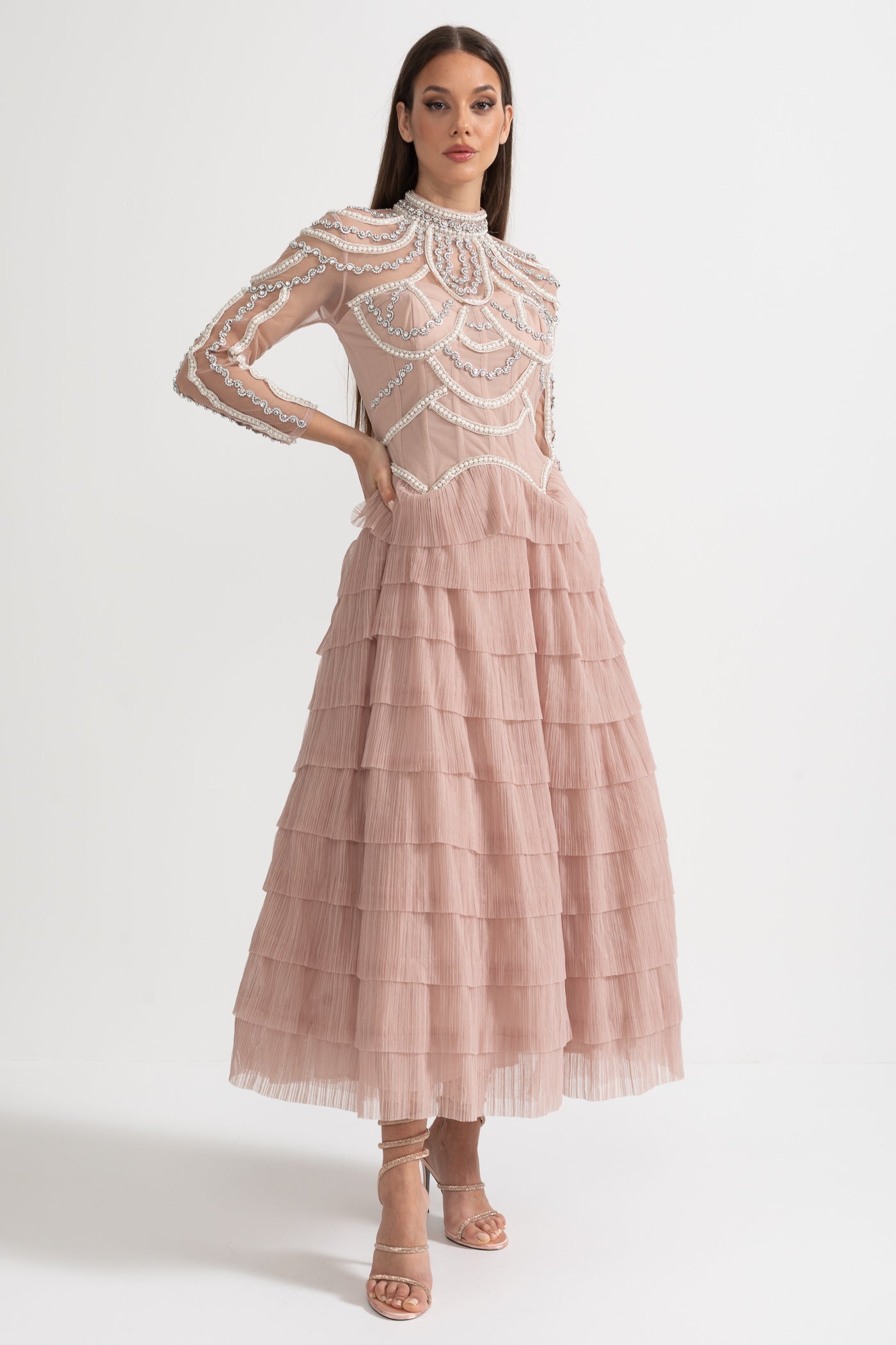 Vestido Elegante de Manga Longa com Saia em Camadas e Rendas Intricadas - Rosa