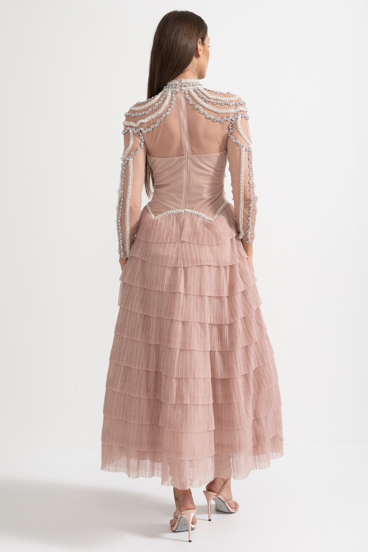 Vestido Elegante de Manga Longa com Saia em Camadas e Rendas Intricadas - Rosa