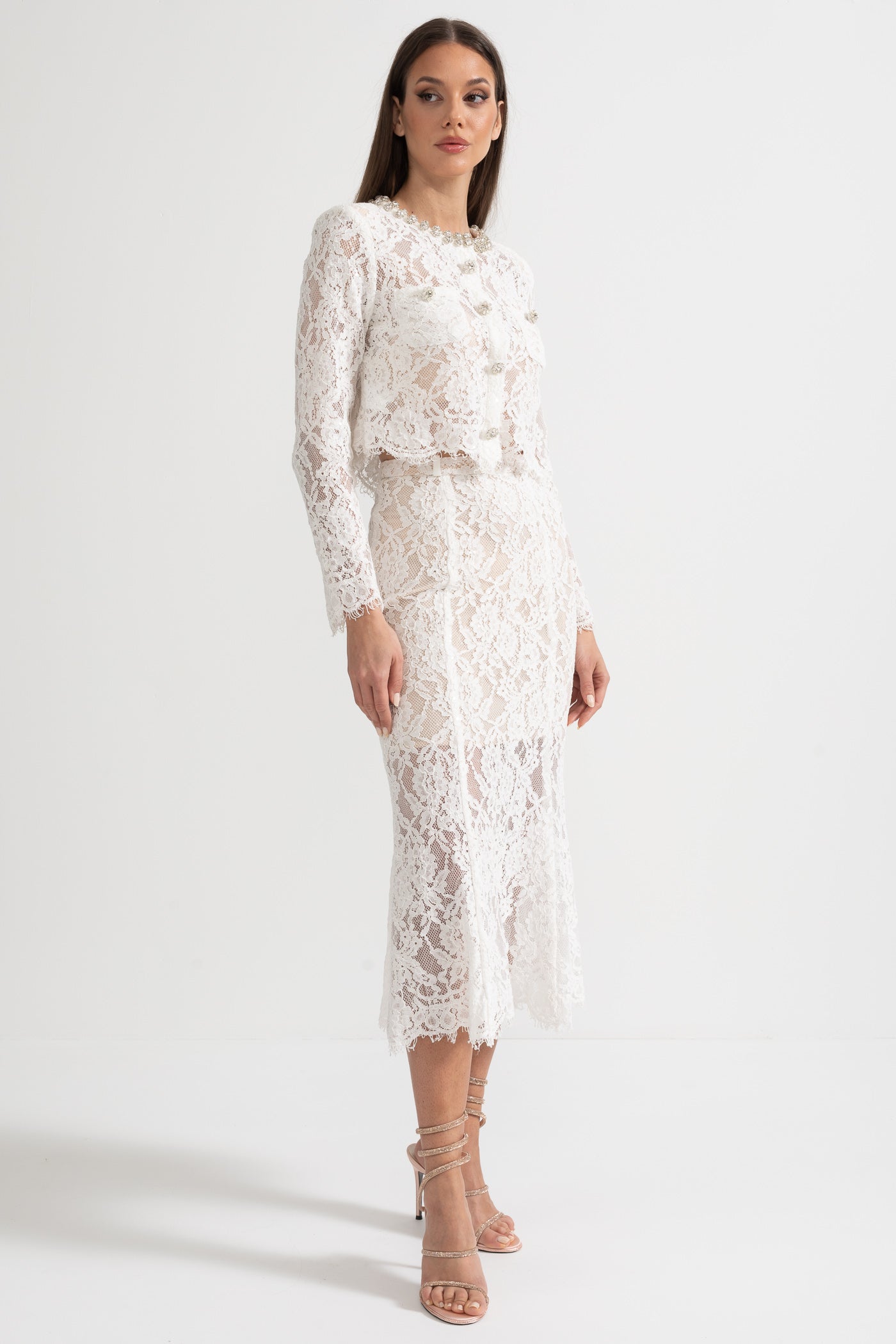 Conjunto de Renda com Detalhes Brilhantes no Decote e Saia Midi - Branco