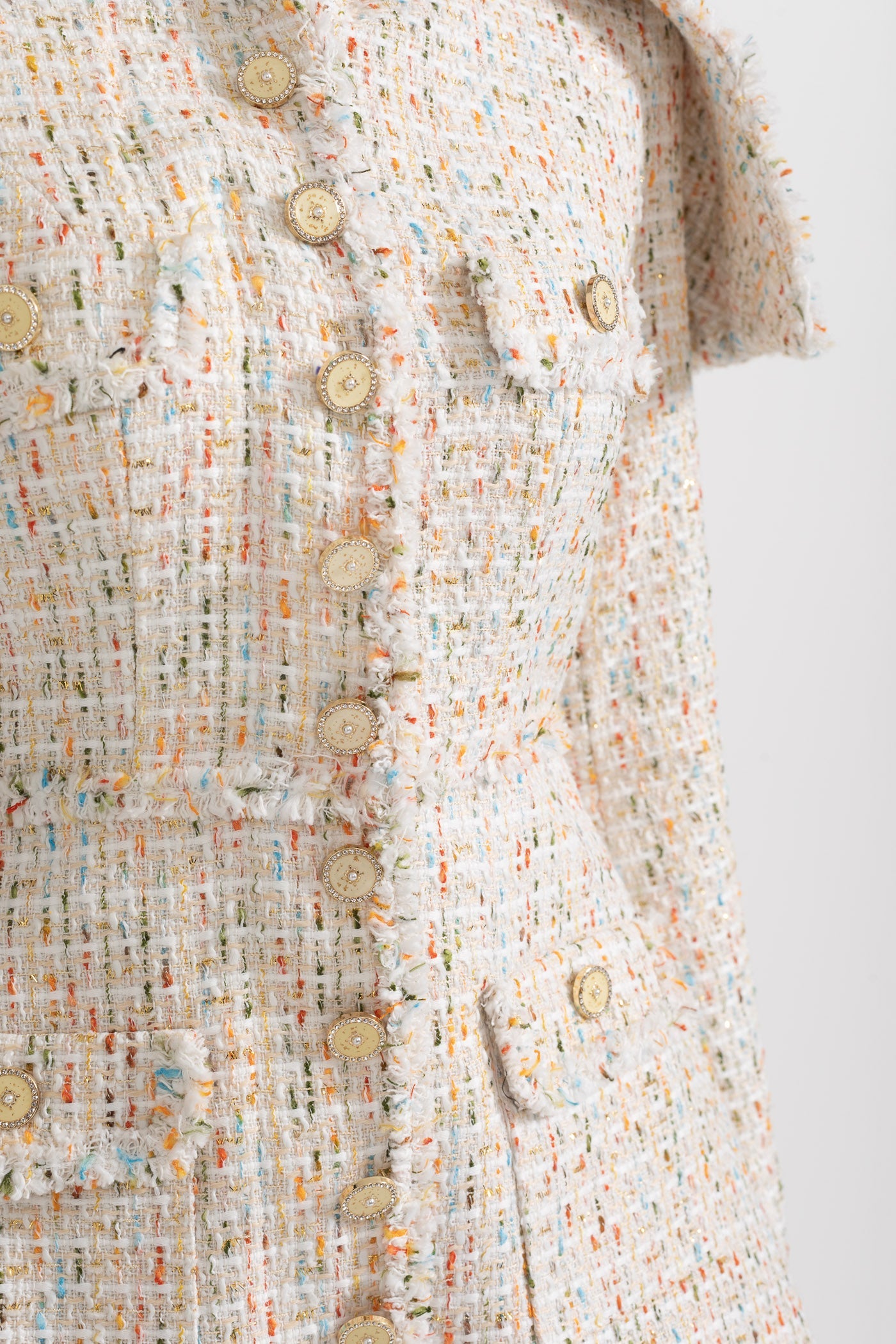 Vestido de Tweed Texturizado de Manga Longa com Lapas de Ombro Distintivas - Ivoire