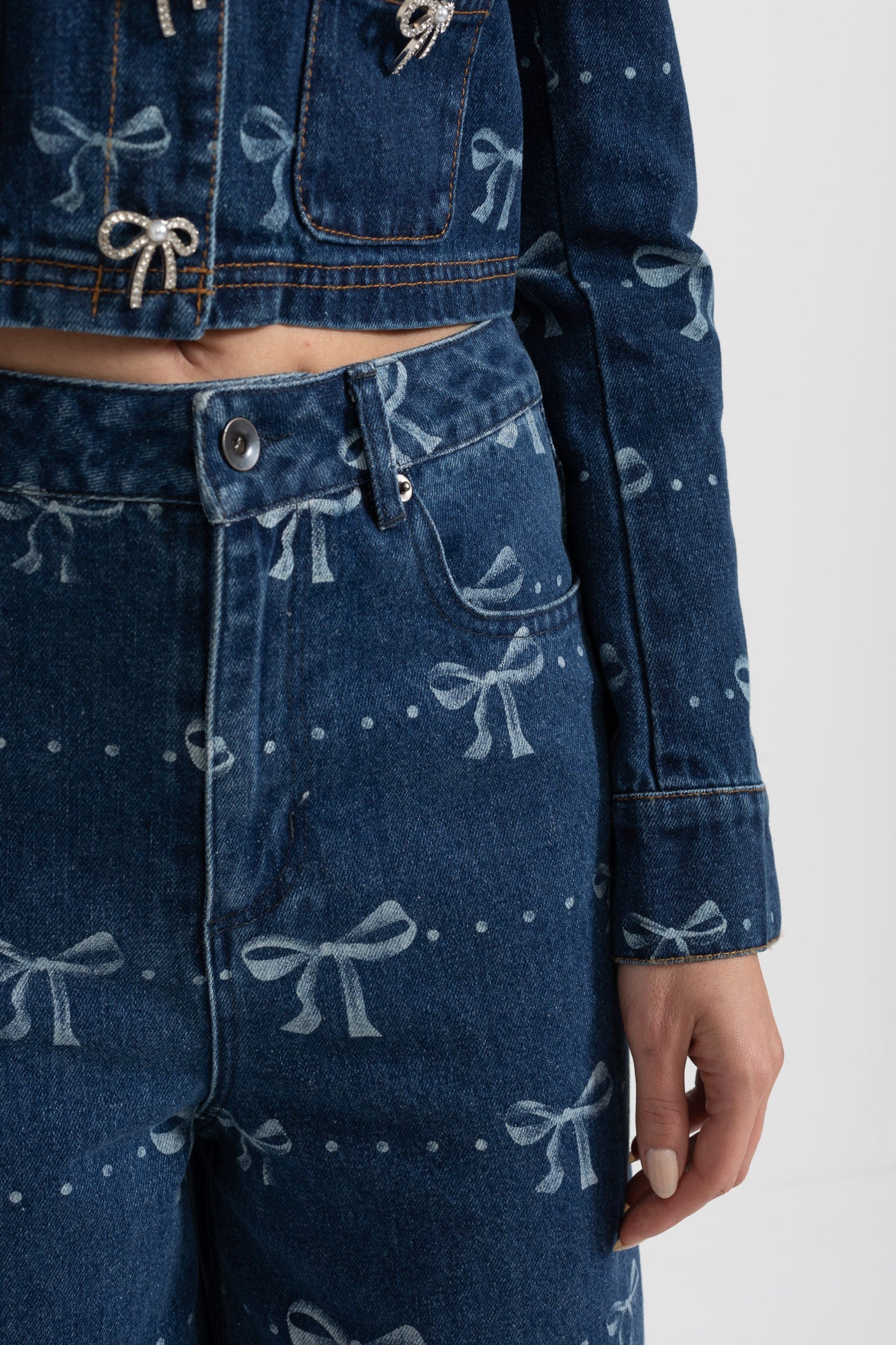 Conjunto de Denim com Casaco de Manga Longa e Jeans de Perna Larga - Azul