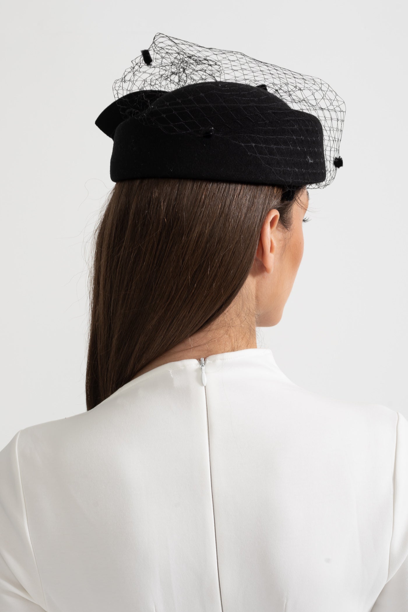 Chapéu Elegante Com Rede Delicada E Aplique Decorativo De Laço - Preto