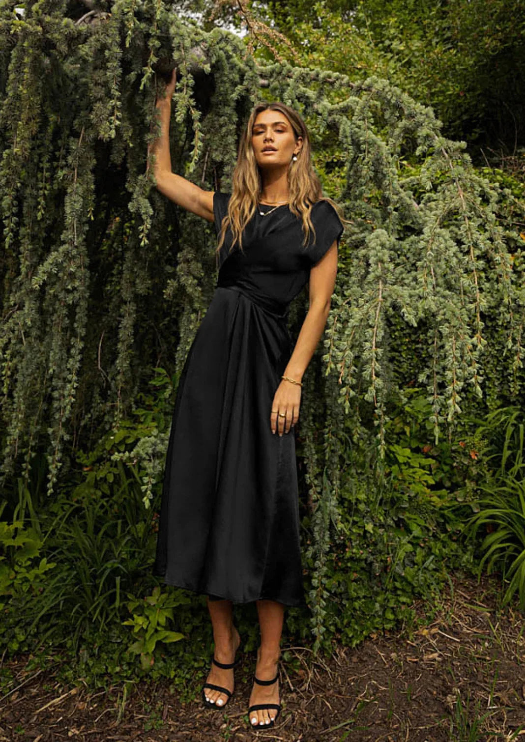 Kyra™ | Vestido de cetim elegante