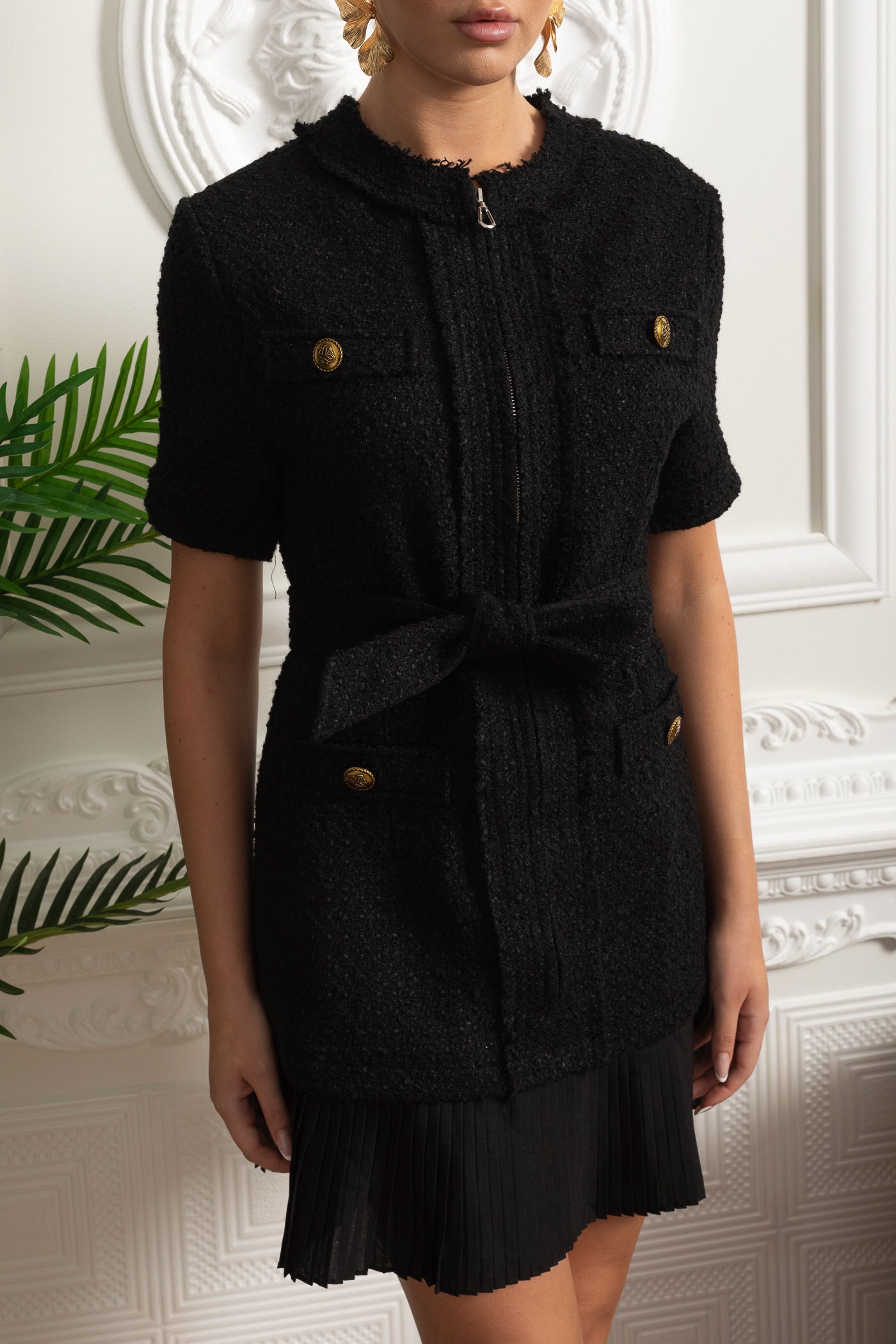 Vestido Mini Bouclé Com Cintura Cinturada E Baixo Plissado - Preto