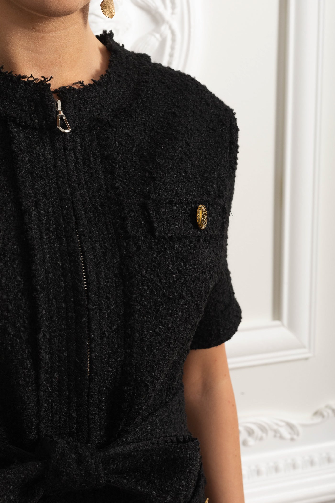 Vestido Mini Bouclé Com Cintura Cinturada E Baixo Plissado - Preto