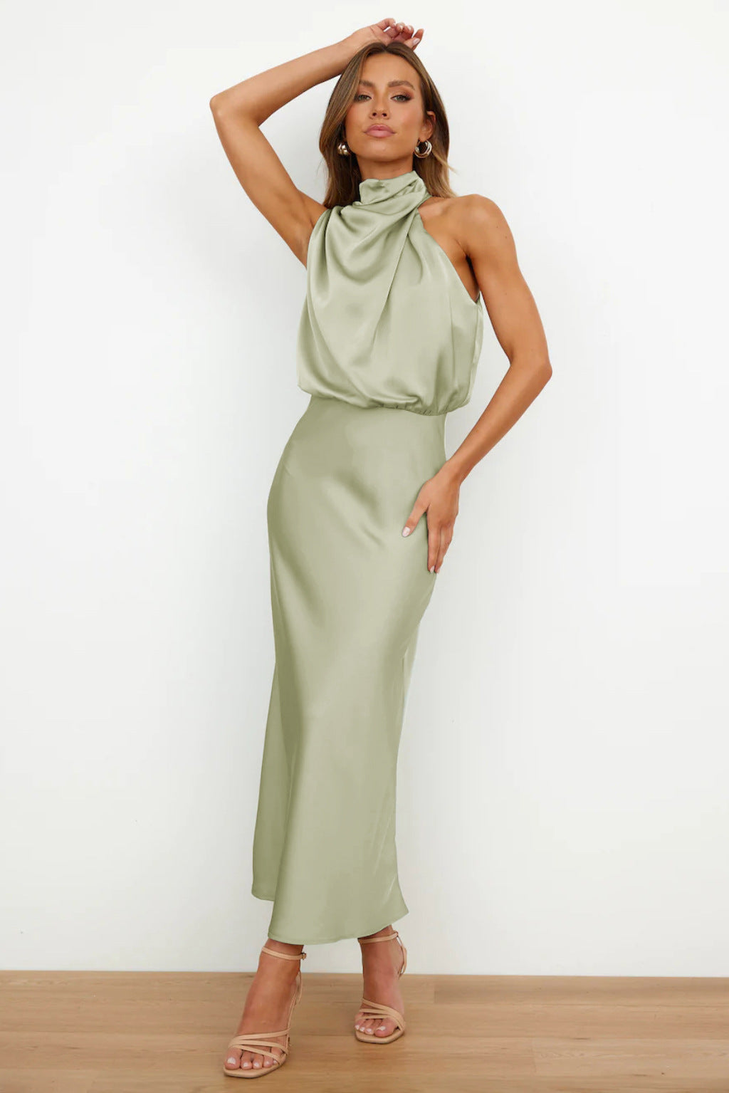Tatiana | Longo em Cetim com Halter Neck