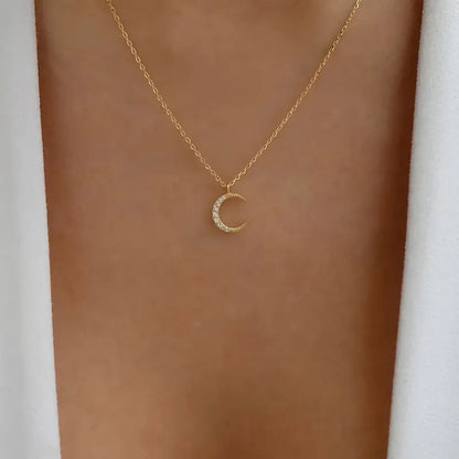Colar com pendente em forma de lua