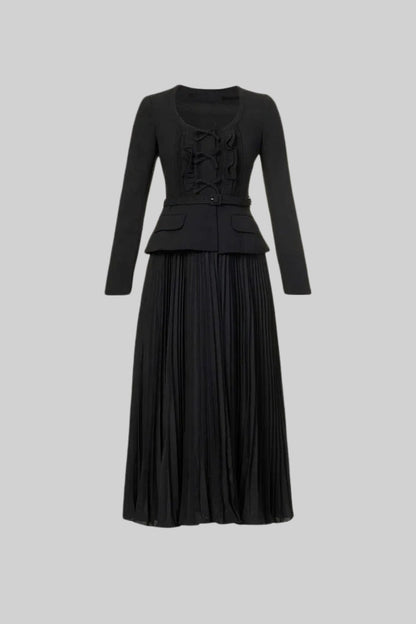 Vestido de Manga Longa com Corpete Ajustado e Saia Maxi Plissada - Preto