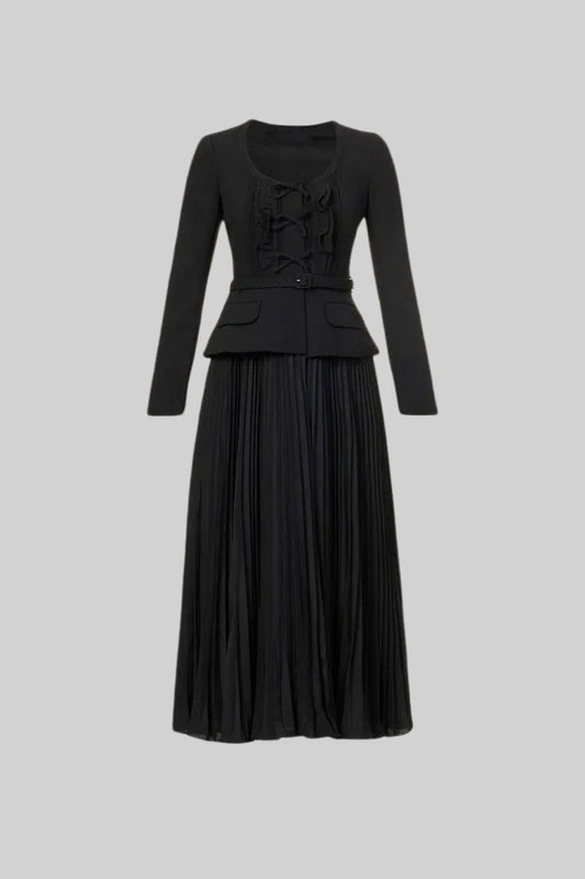 Vestido de Manga Longa com Corpete Ajustado e Saia Maxi Plissada - Preto