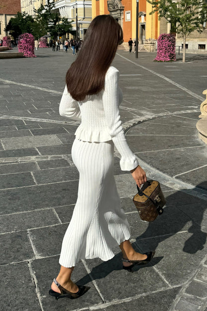 Conjunto de Malha com Casaco Volante e Saia Larga - Branco