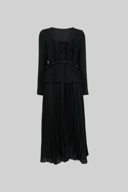 Vestido de Manga Longa com Corpete Ajustado e Saia Maxi Plissada - Preto