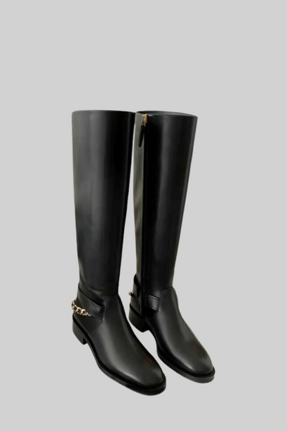 Botas de Couro Estilo Equestre com Corrente nas Costas - Preto