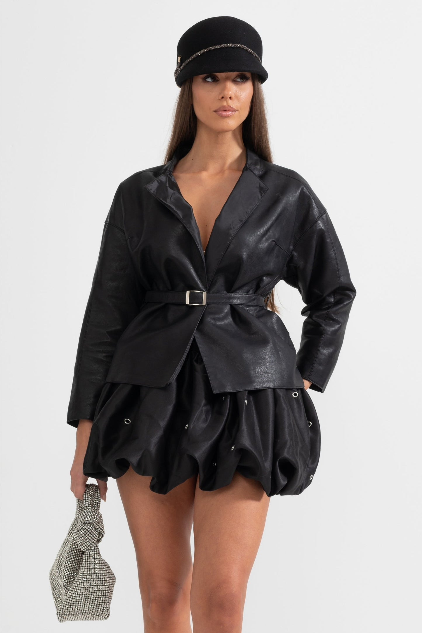 Jaqueta de Couro Vegan com Cinto Ajustável - Preto