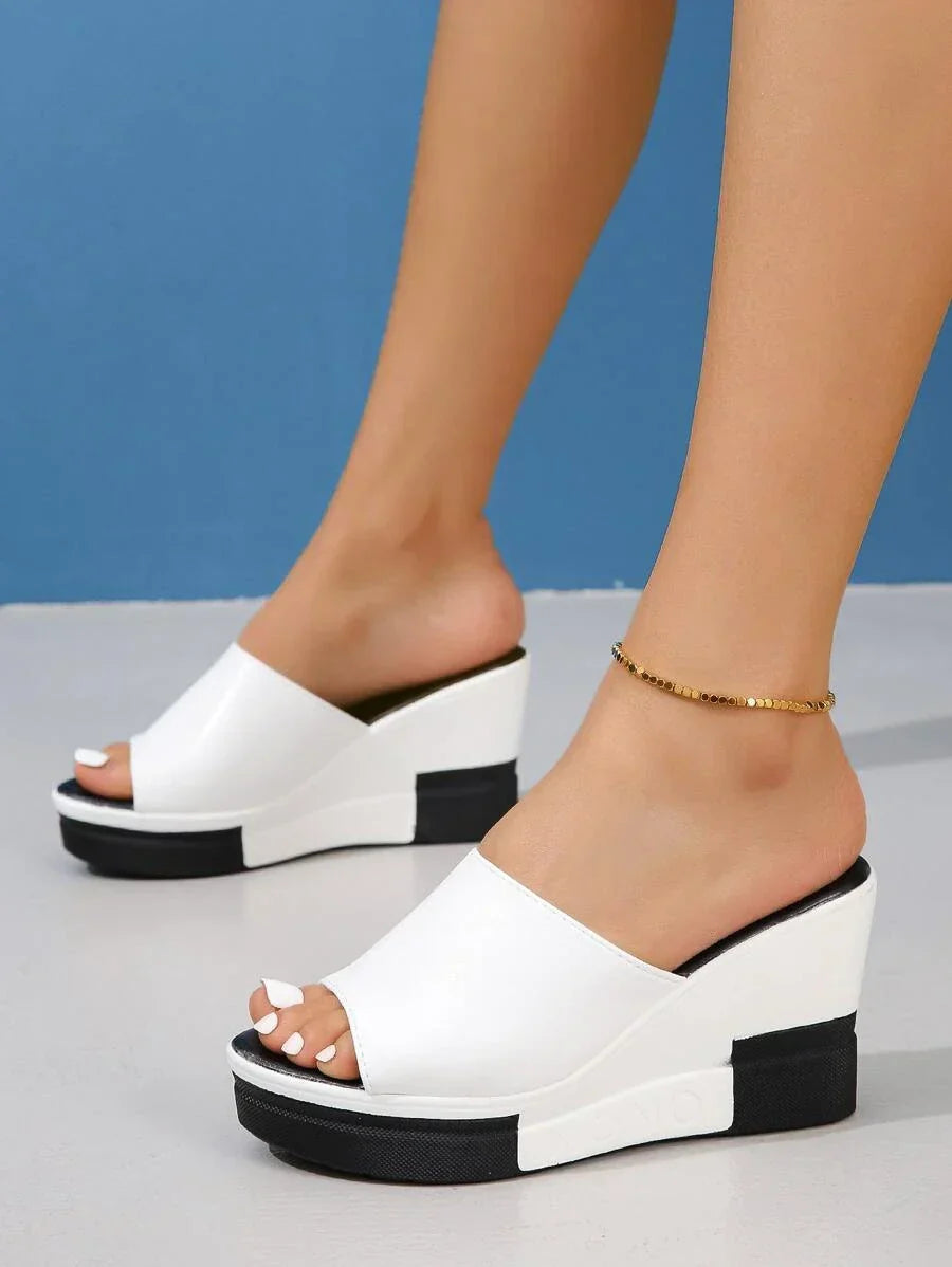 ALYA | Sandálias com cunha