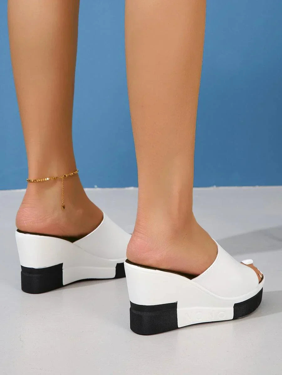 ALYA | Sandálias com cunha