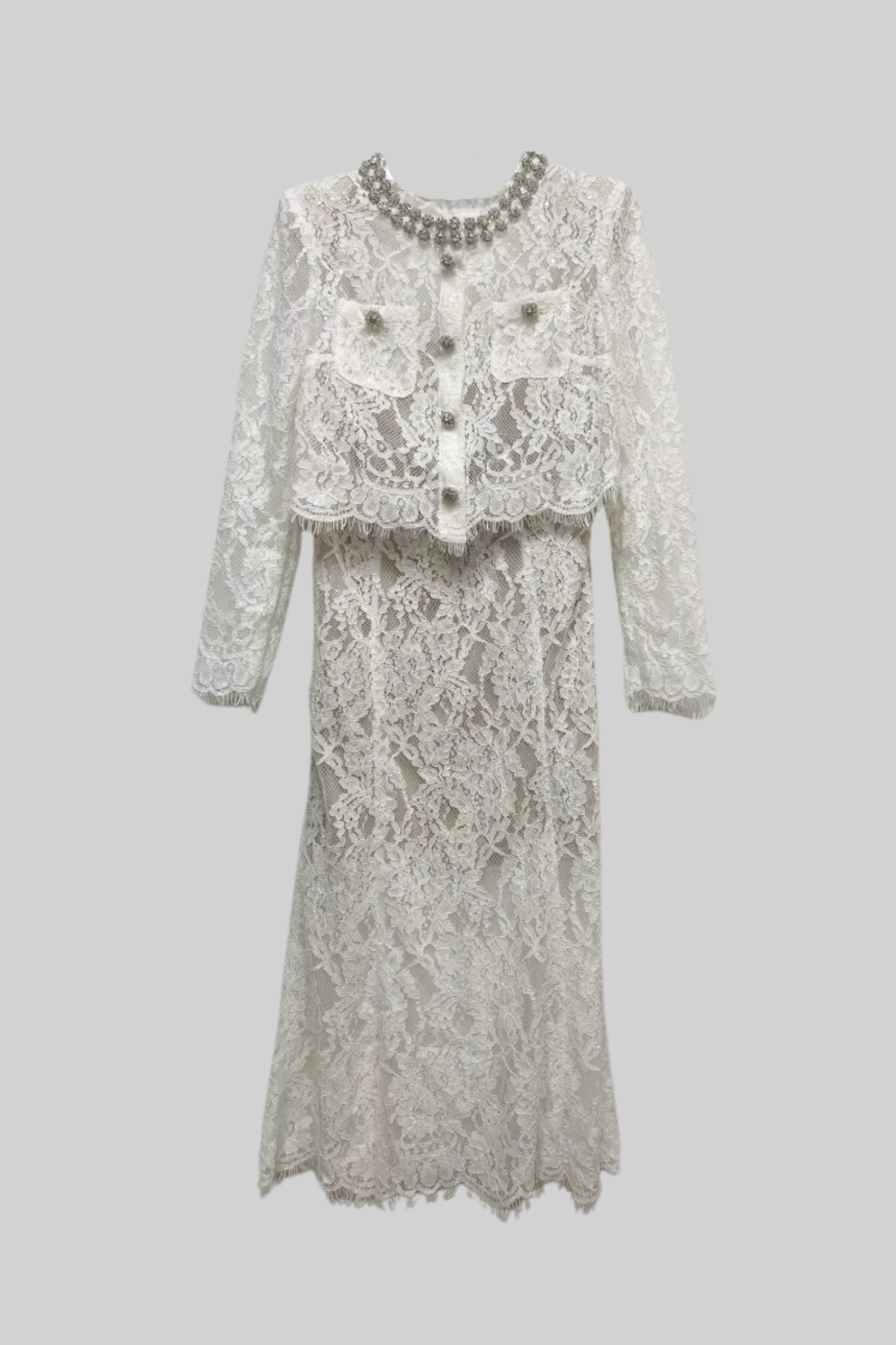 Conjunto de Renda com Detalhes Brilhantes no Decote e Saia Midi - Branco
