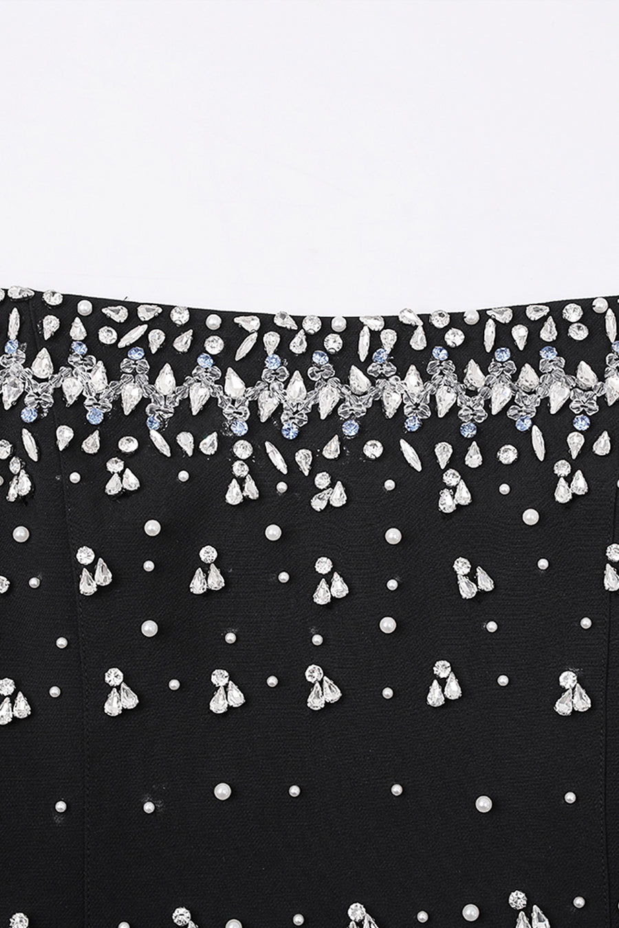 Vestido Justo Sem Mangas Com Apliques de Diamantes - Preto