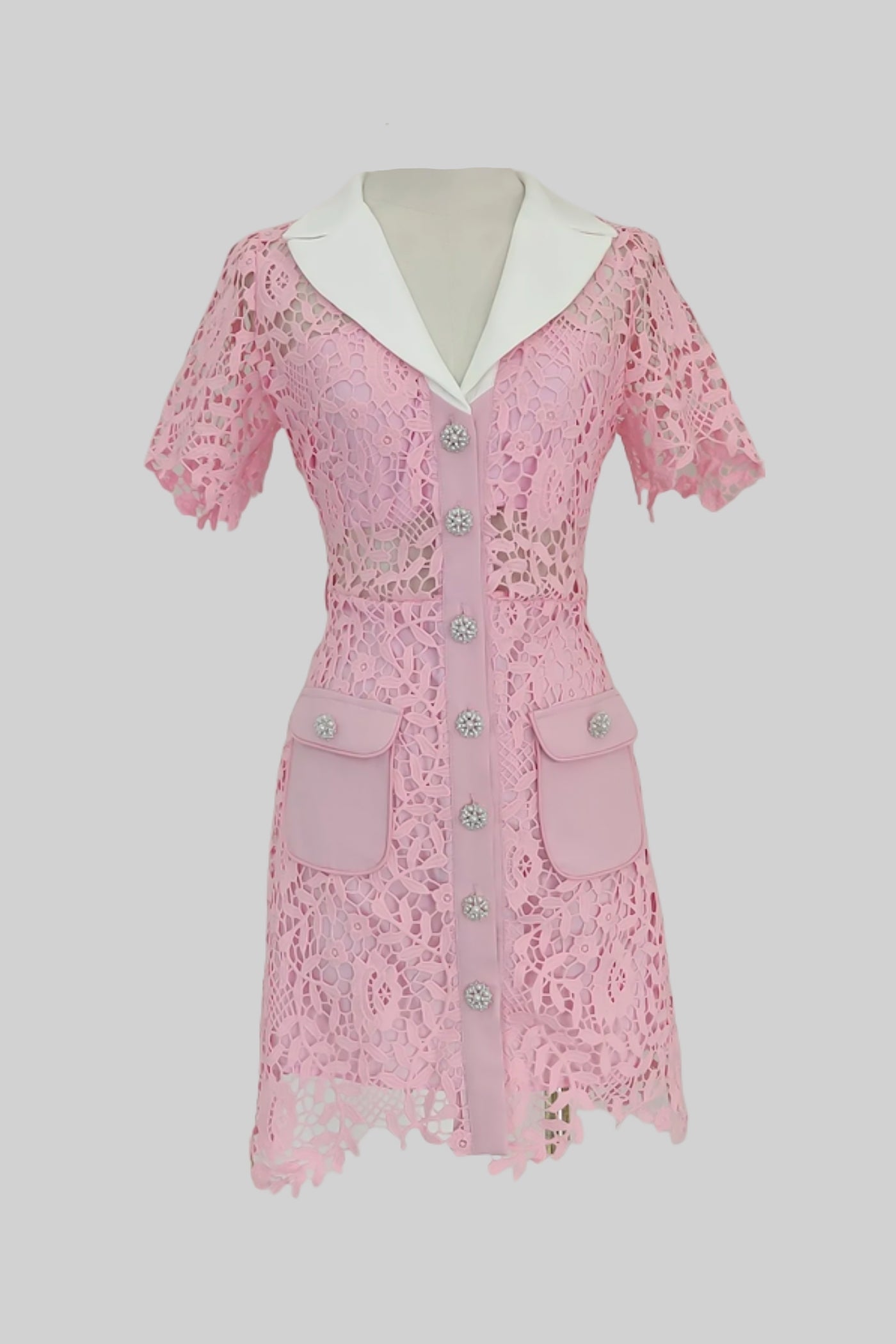 Vestido Mini de Renda com Gola em Contraste e Botões de Joia - Rosa