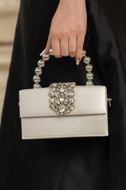 Saco Embelado com Diamantes de Cetim - Bege