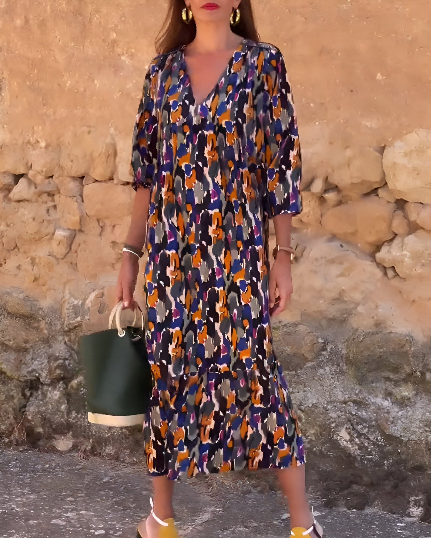 Nathalie | Vestido com decote em V e estampa retrô