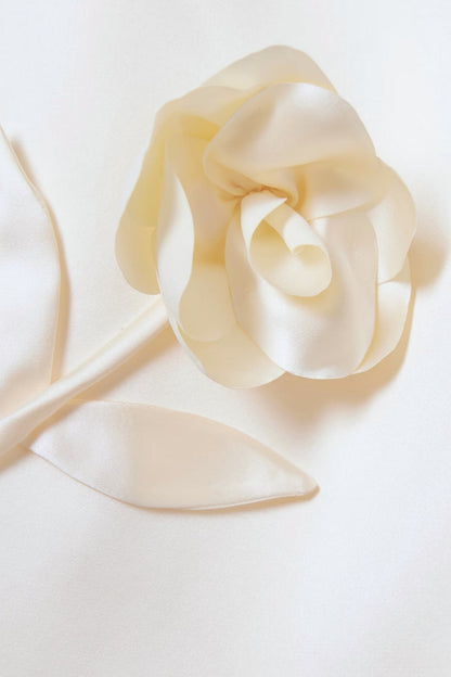 Vestido Mini em Cetim com Aplicações Florais 3D - Ivoire