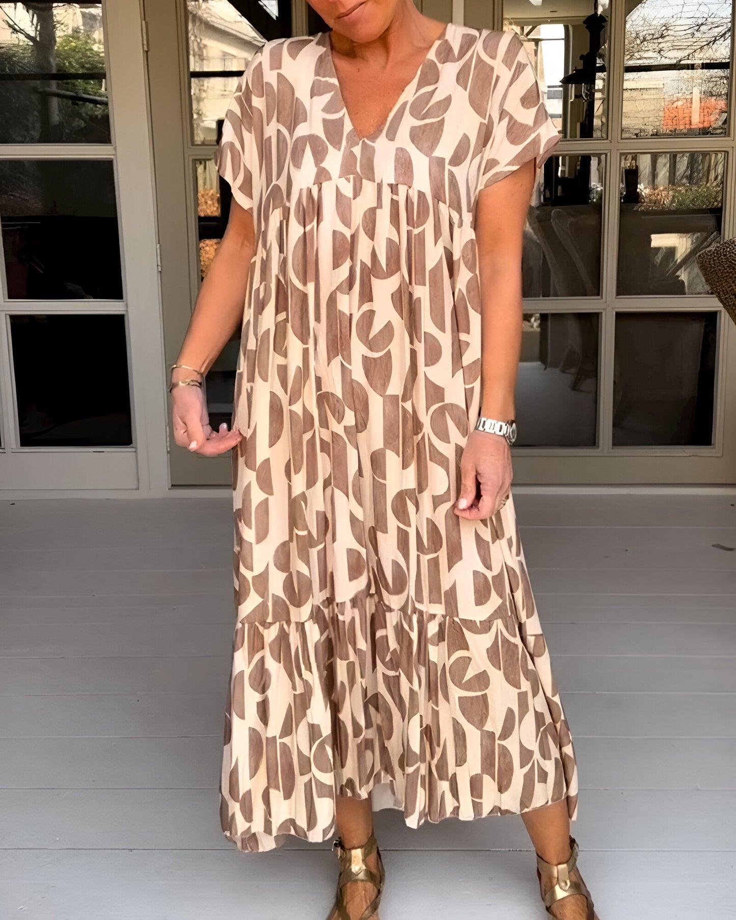 Felicia™ | Vestido arejado com decote em V