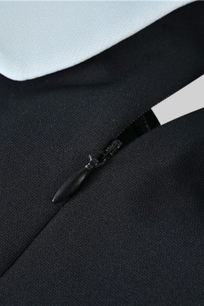 Vestido Minimalista com Detalhe de Laço - P&B