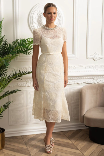 Vestido Midi de Renda com Mangas Curtas e Cinto Delicado - Ivoire