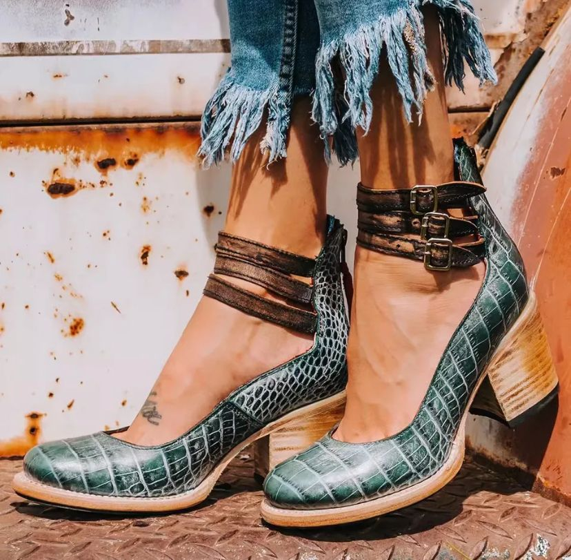 MILENA | Saltos elegantes