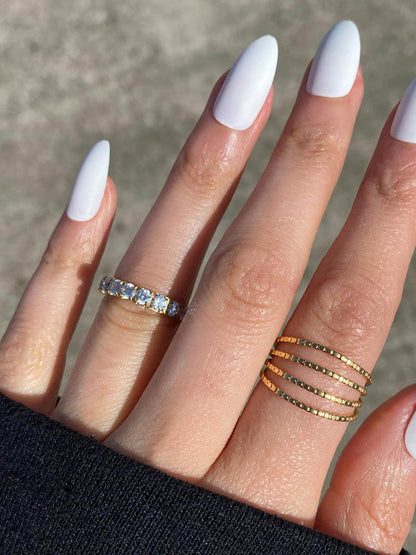 Anel Amia 14K