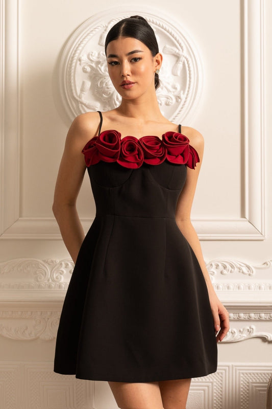 Vestido Mini Sem Mangas Com Saia Larga E Aplicações De Rosa Vermelha - Preto