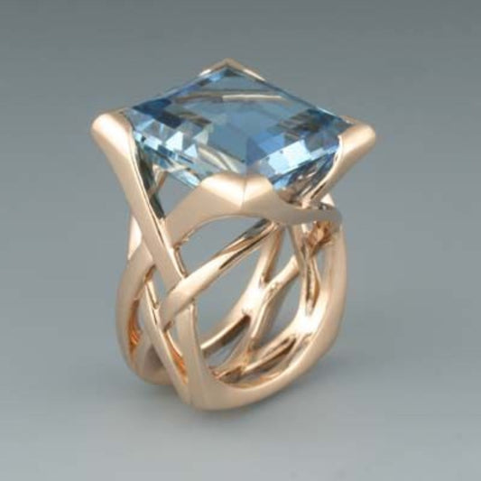 Anel em Ouro Rosa com Zircónio Azul Vintage