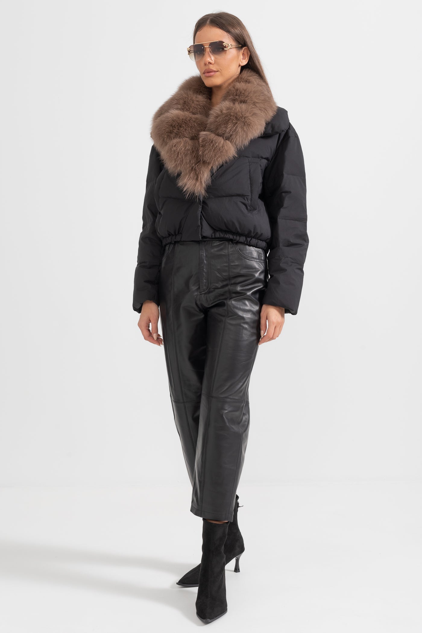 Casaco Puffer Com Capuz Forrado de Pele de Raposa Castanha - Preto