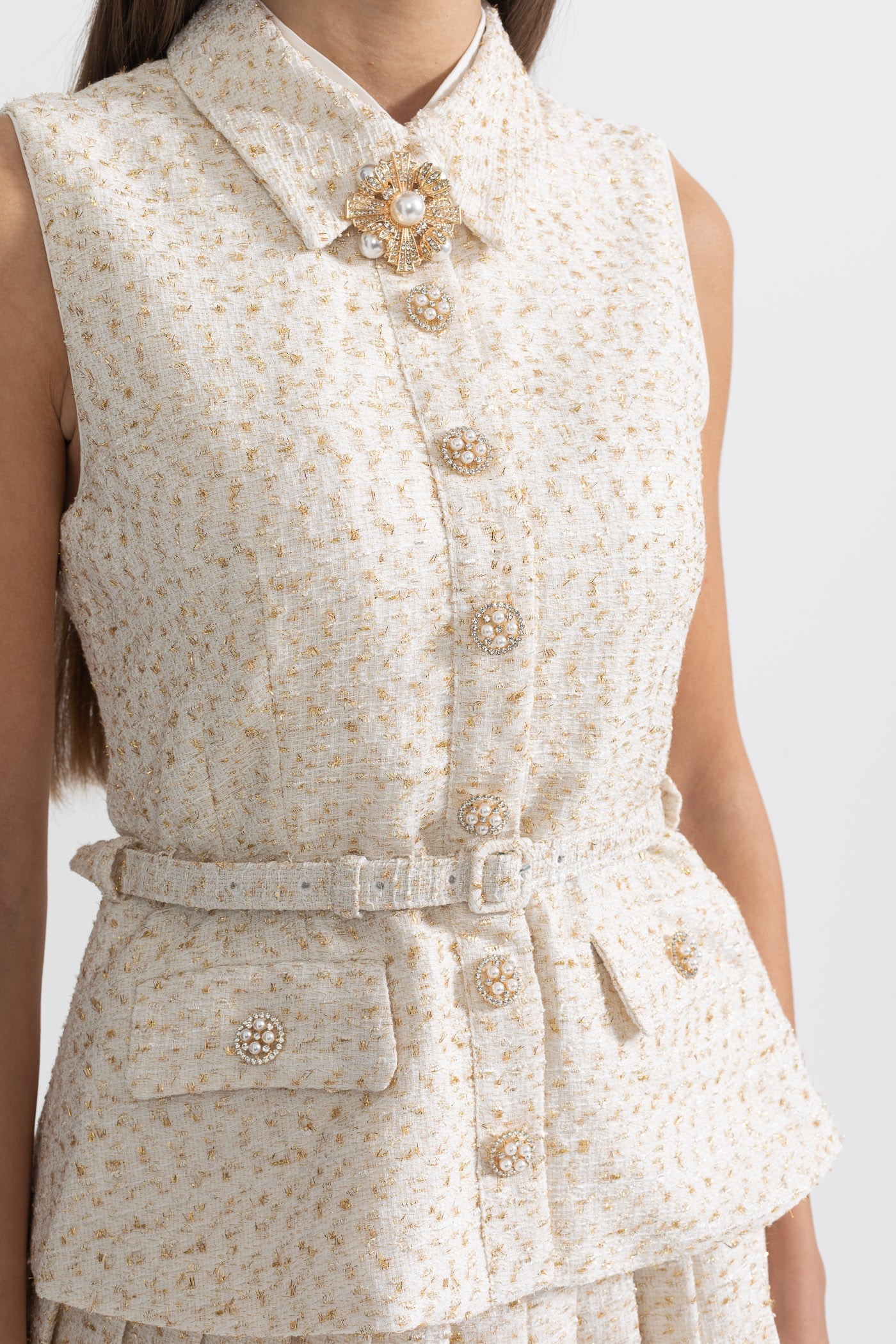 Vestido Mini Texturizado Sem Mangas Com Saia Plissada E Cinto - Ivoire