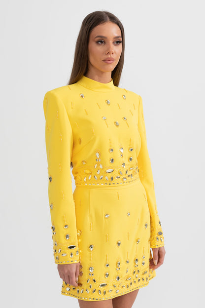 Conjunto com Diamantes e Saia Mini - Amarelo