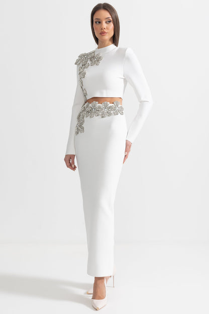 Conjunto de Acento de Flor de Diamante em 2 Peças com Top de Mangas Longas e Saia Maxi - Branco