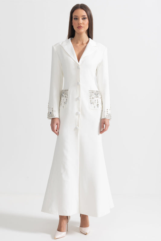 Vestido Longo de Silhueta com Lapelas e Detalhes em Cristal - Branco