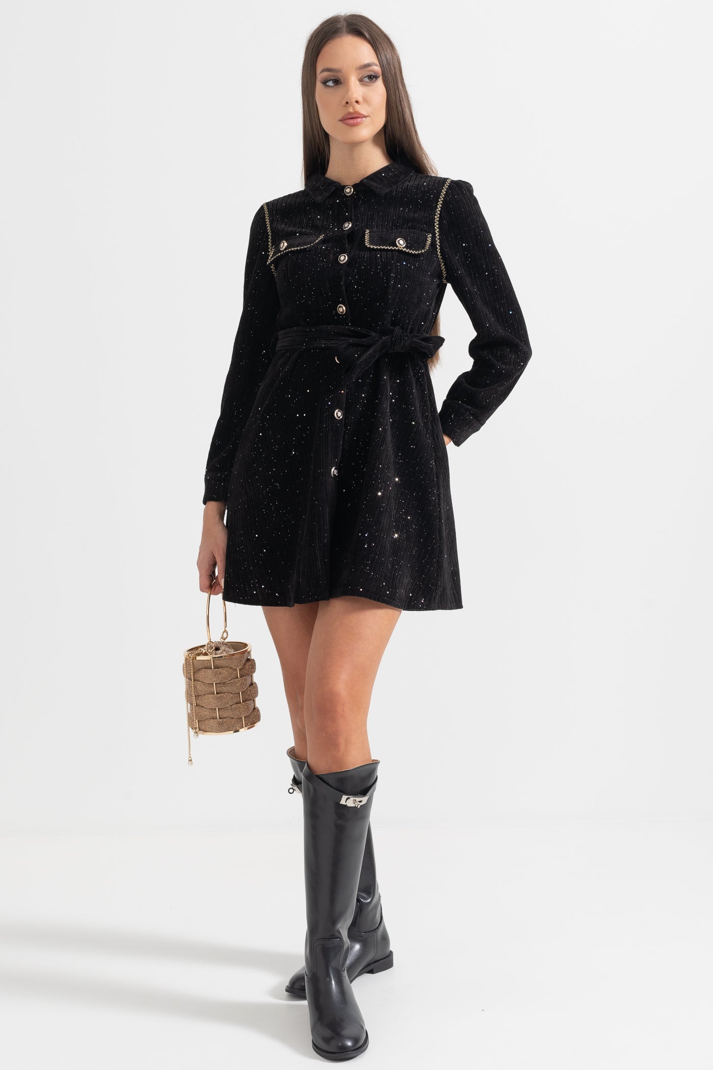Vestido Elegante com Detalhe de Costura em Contraste - Preto