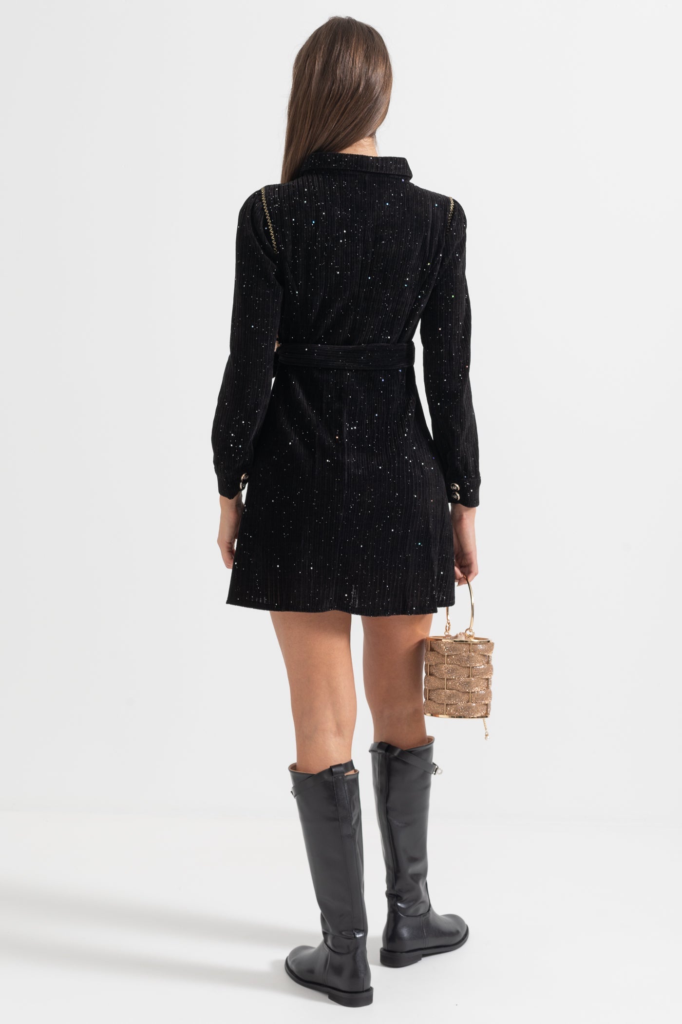 Vestido Elegante com Detalhe de Costura em Contraste - Preto