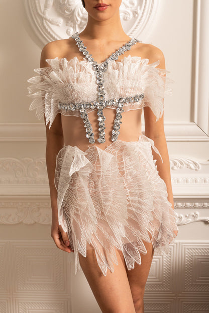 Vestido Mini Etéreo Com Textura de Asas Transparente e Aplicações de Cristal - Branco